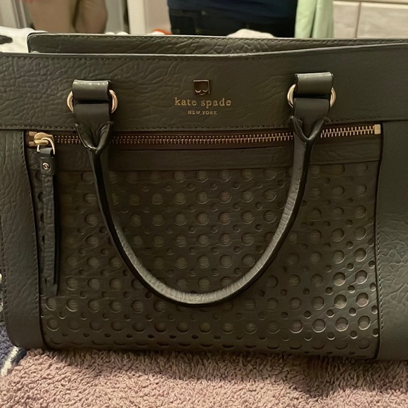 kate spade Handbags - Kate spade grey purse, like new!